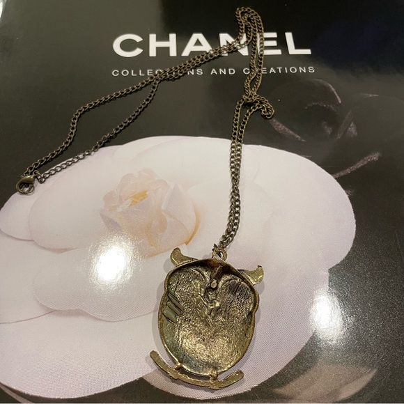 Vintage Owl Pendant Necklace - Picture 2 of 3